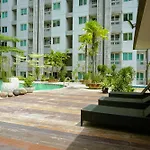Elegant And Tidy 1Br Sky Terrace Apartment By Travelio