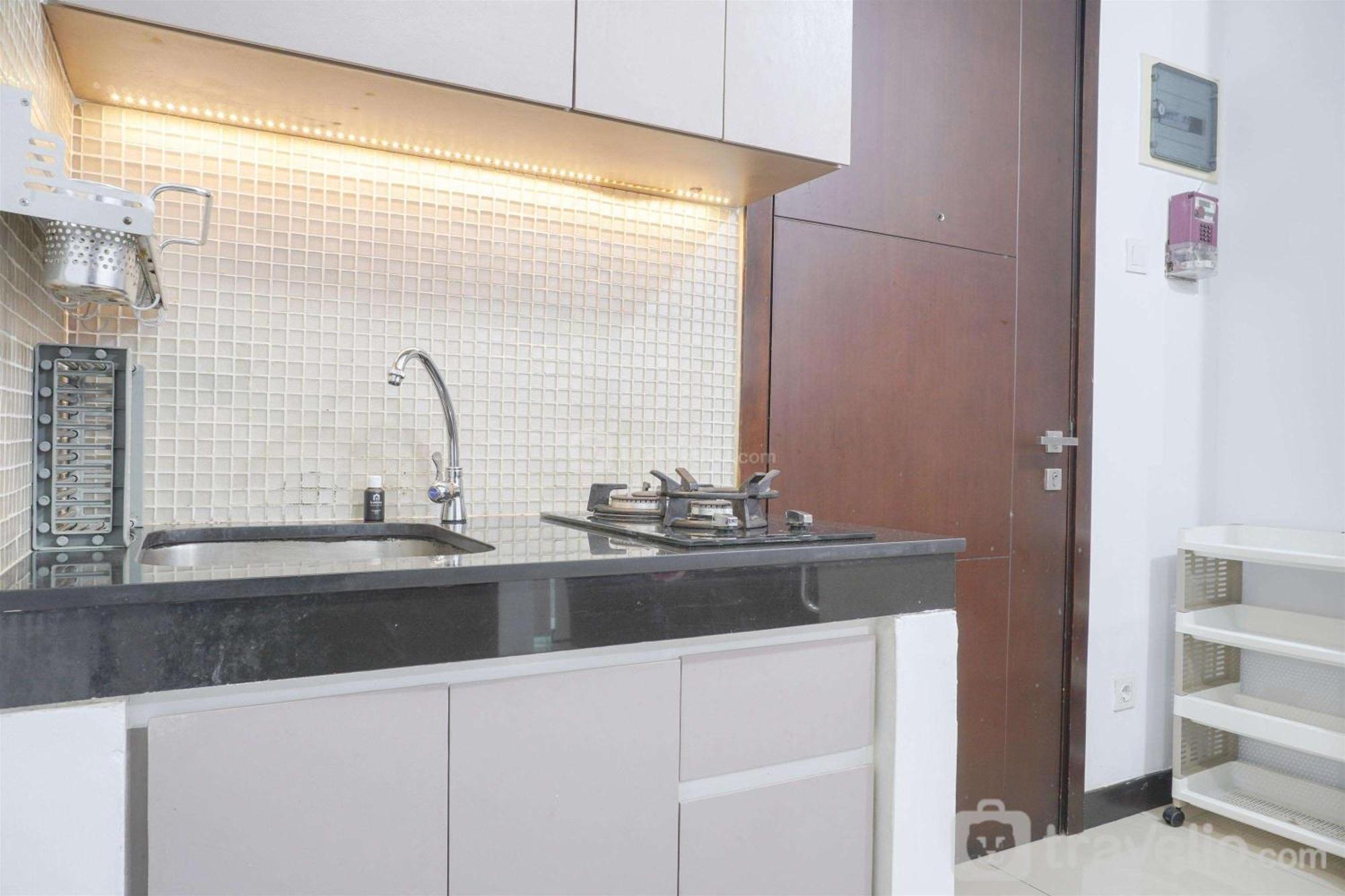 Elegant And Tidy 1br Sky Terrace By Travelio Apartemen Jakarta