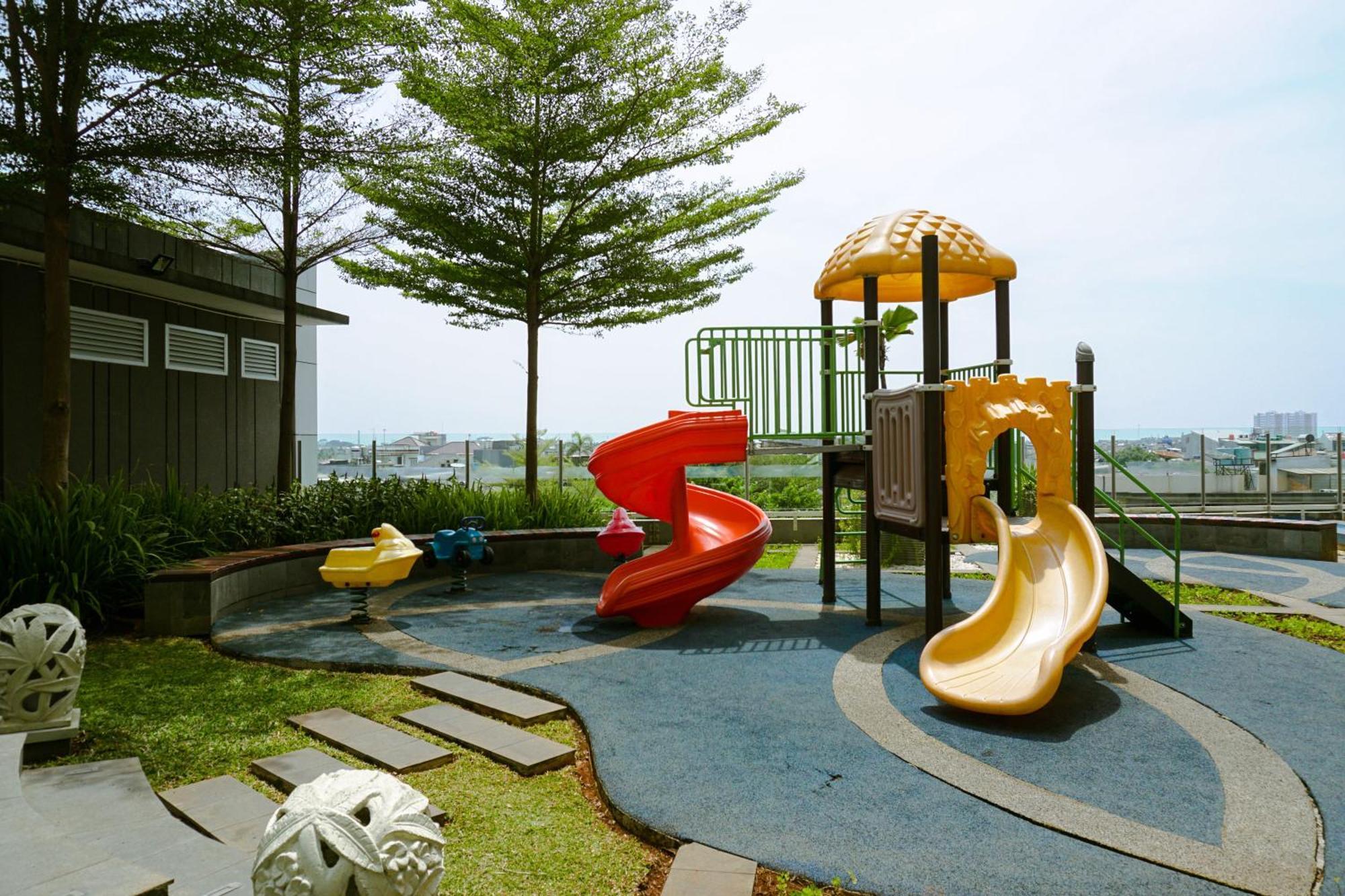 Elegant And Tidy 1br Sky Terrace By Travelio Apartemen