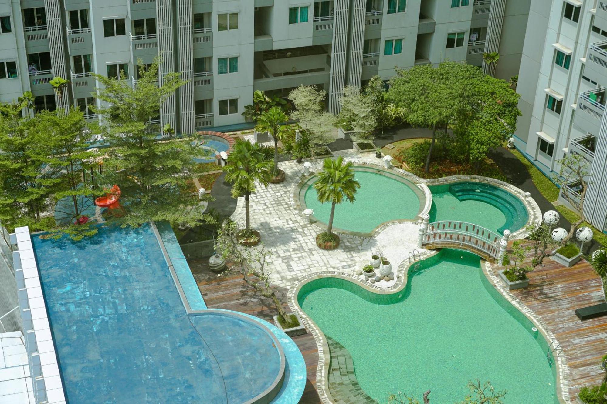 Elegant And Tidy 1br Sky Terrace By Travelio Apartemen *